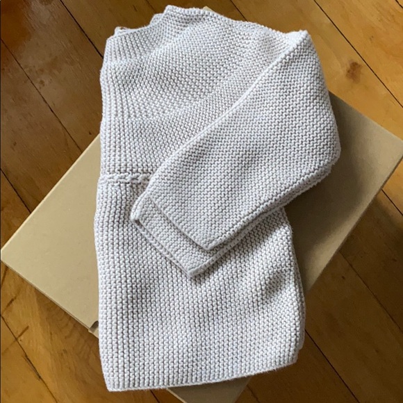 Sweater. - Picture 3 of 3